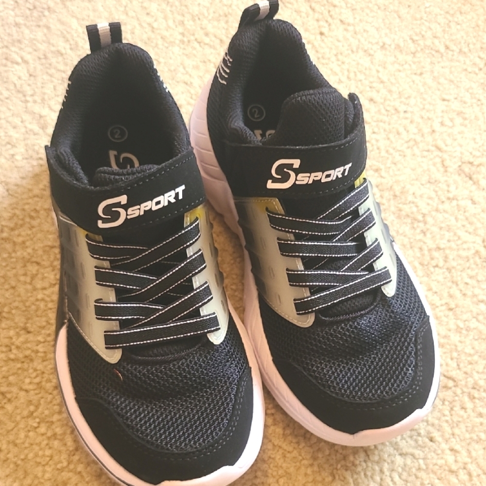 Skechers S Sport Black and White Sneakers